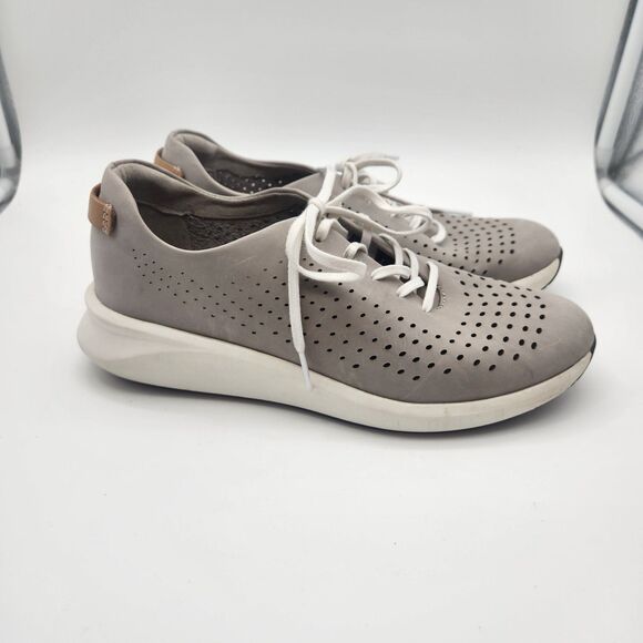 Clarks Unstructured Women’s Un Rio Tie Stone Nubuck Sneaker Size 7.5 - Picture 2 of 8